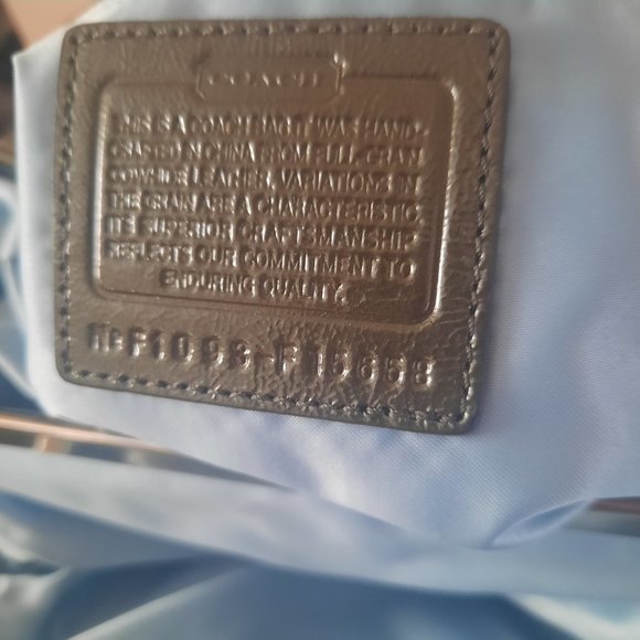 Coach Pewter Patent Leather Signature Logo Kiss Lock Purse Bag - Picture 10 of 16